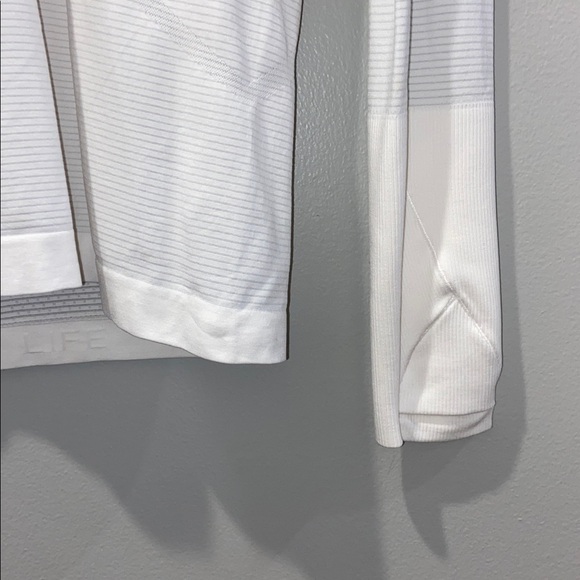 Lululemon Compression - Picture 3 of 6